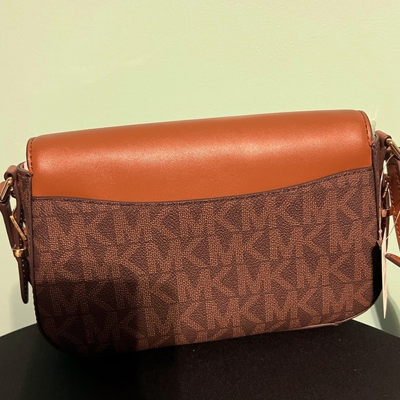 Crossbody Mk New.. Authentic 100% - Picture 2 of 5